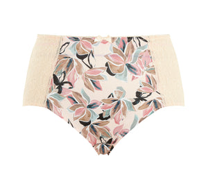 Chi Chi brief