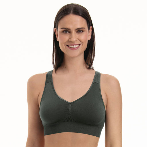 Lotta - Anita - lotta-wire-free - The Pencil Test - Anita