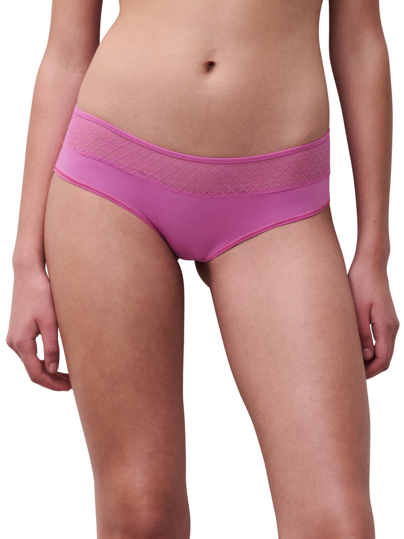 Norah chic hipster -  - norah-chic-hipster - The Pencil Test