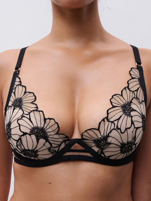 Lush plunge