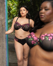 Lush embroidery -  - lush-embroidery - The Pencil Test