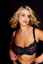 Ashley balcony -  - ashley-balcony - The Pencil Test