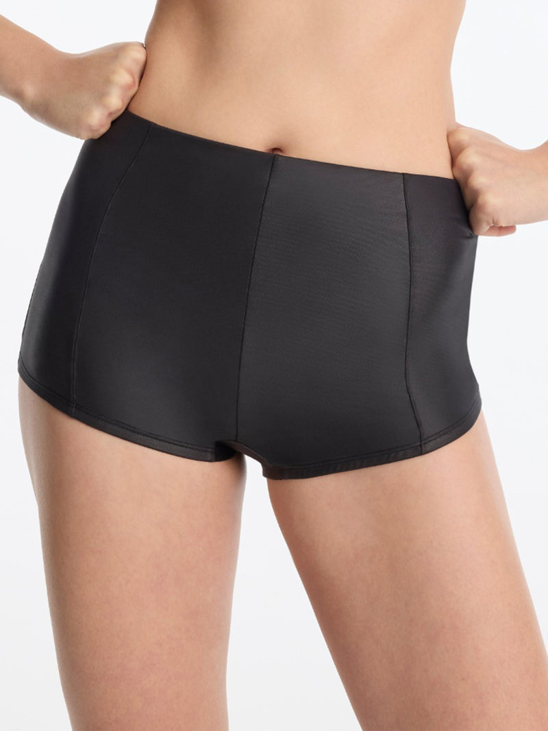 Late night hot pant