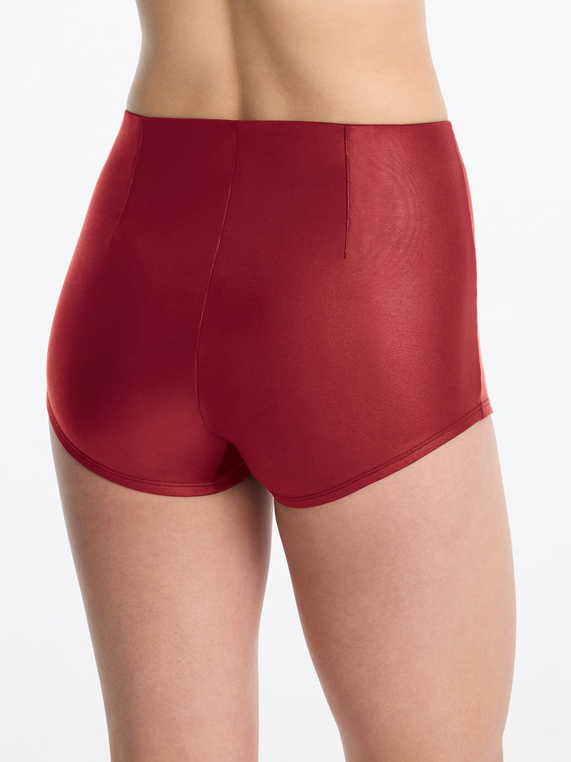 Late night hot pant