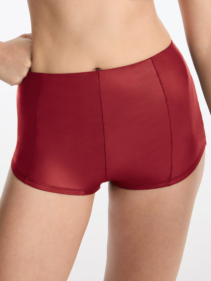 Late night hot pant