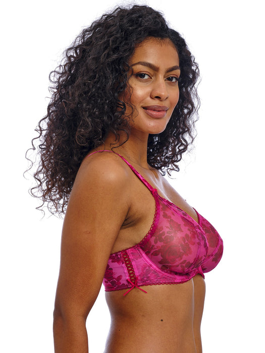 Rose blossom plunge