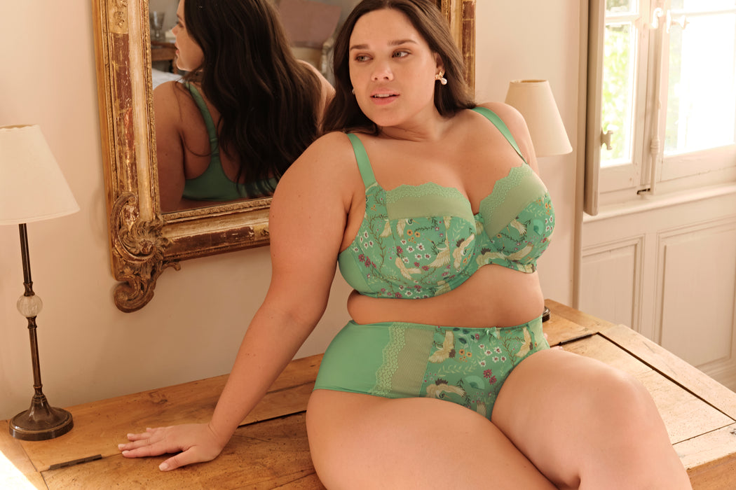 Esme deep brief Wonderland -  - esme-deep-brief-wonderland - The Pencil Test