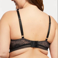 Load image into Gallery viewer, Femme fatale lace bralette
