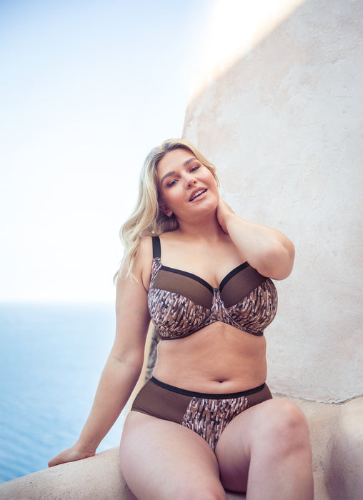 Wonderfully short - Curvy Kate - wonderfully-short - The Pencil Test - Curvy Kate