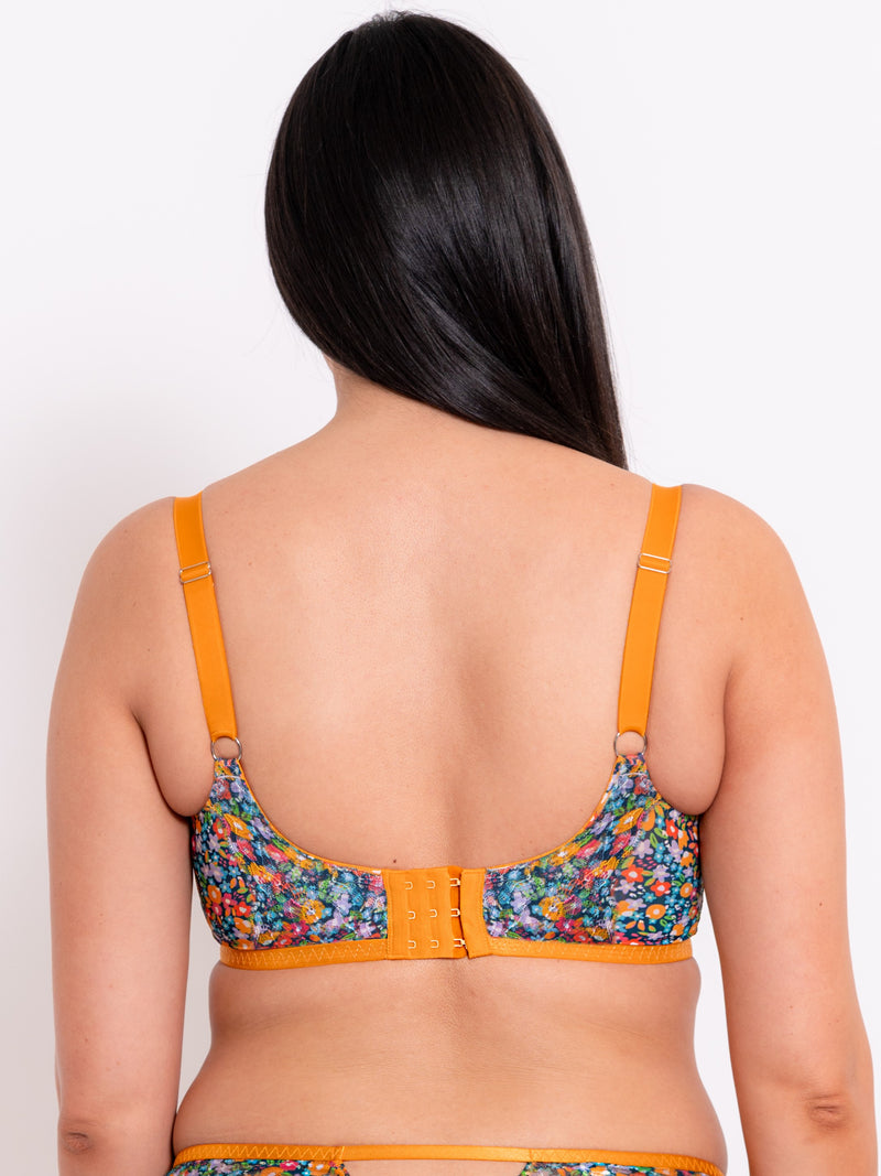 Lace Daze Sale -  - lace-daze-balcony - The Pencil Test